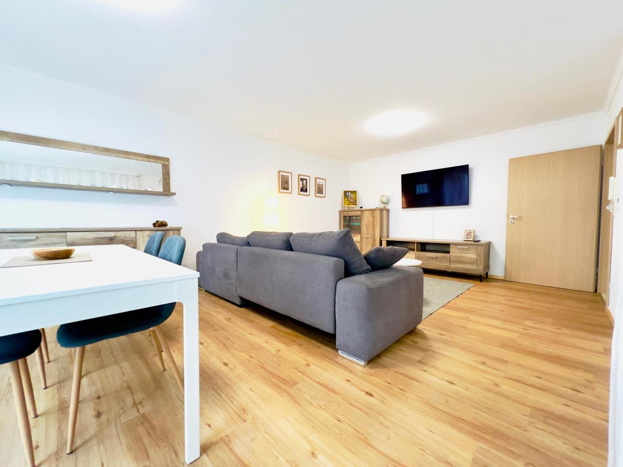 Modern Und Lichtdurchflutet - Ferienwohnung Mit Terrasse Fachbach Exterior photo